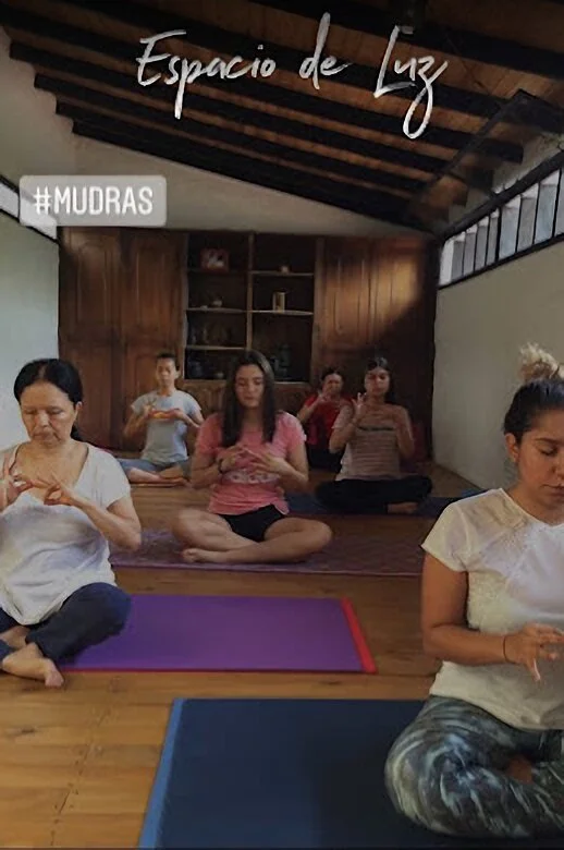 Yoga-espacio-de-luz-10336