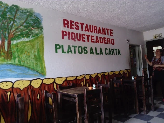 Restaurante Y Piqueteadero "La Avenida"-7280