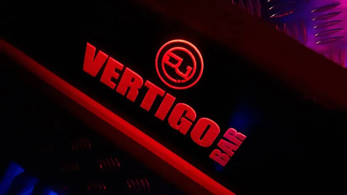 Vertigo Bar-9412