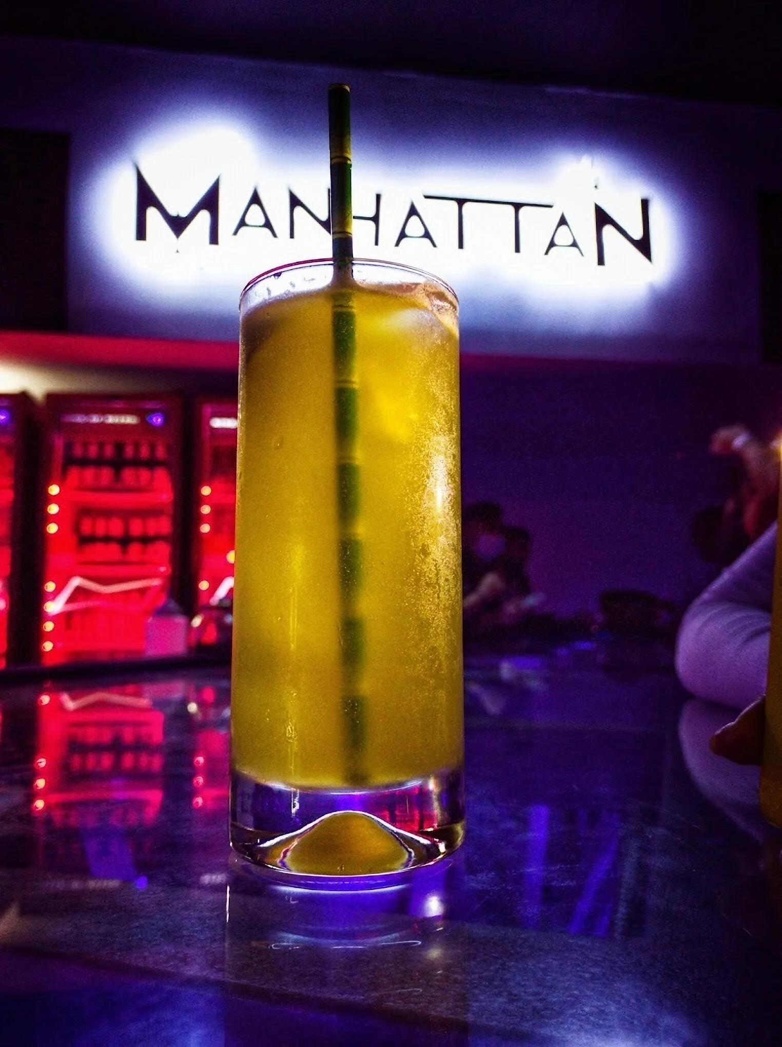 Manhattan Club-10196