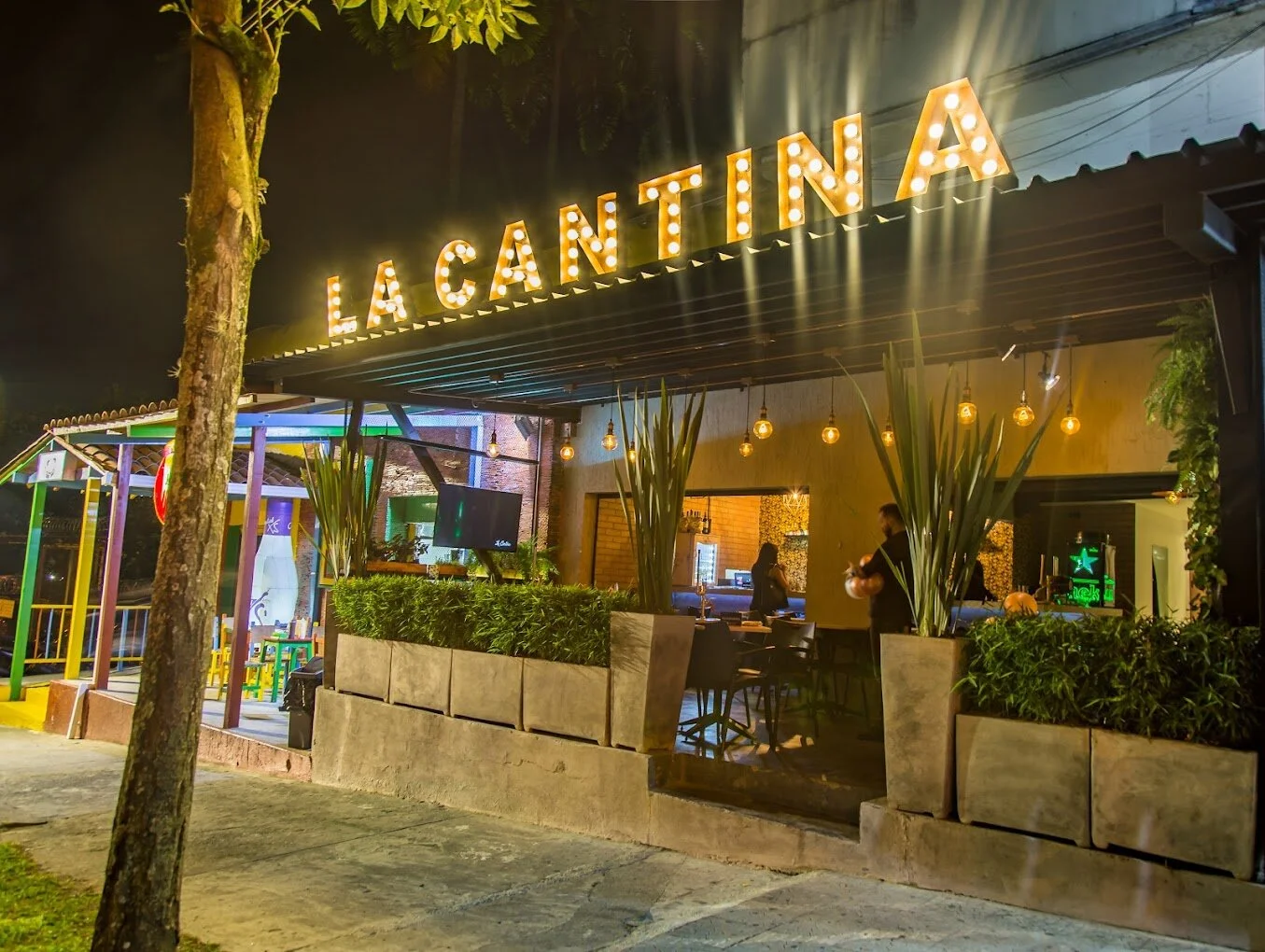 La Cantina Pereira Bar Restaurante Discoteca-10322