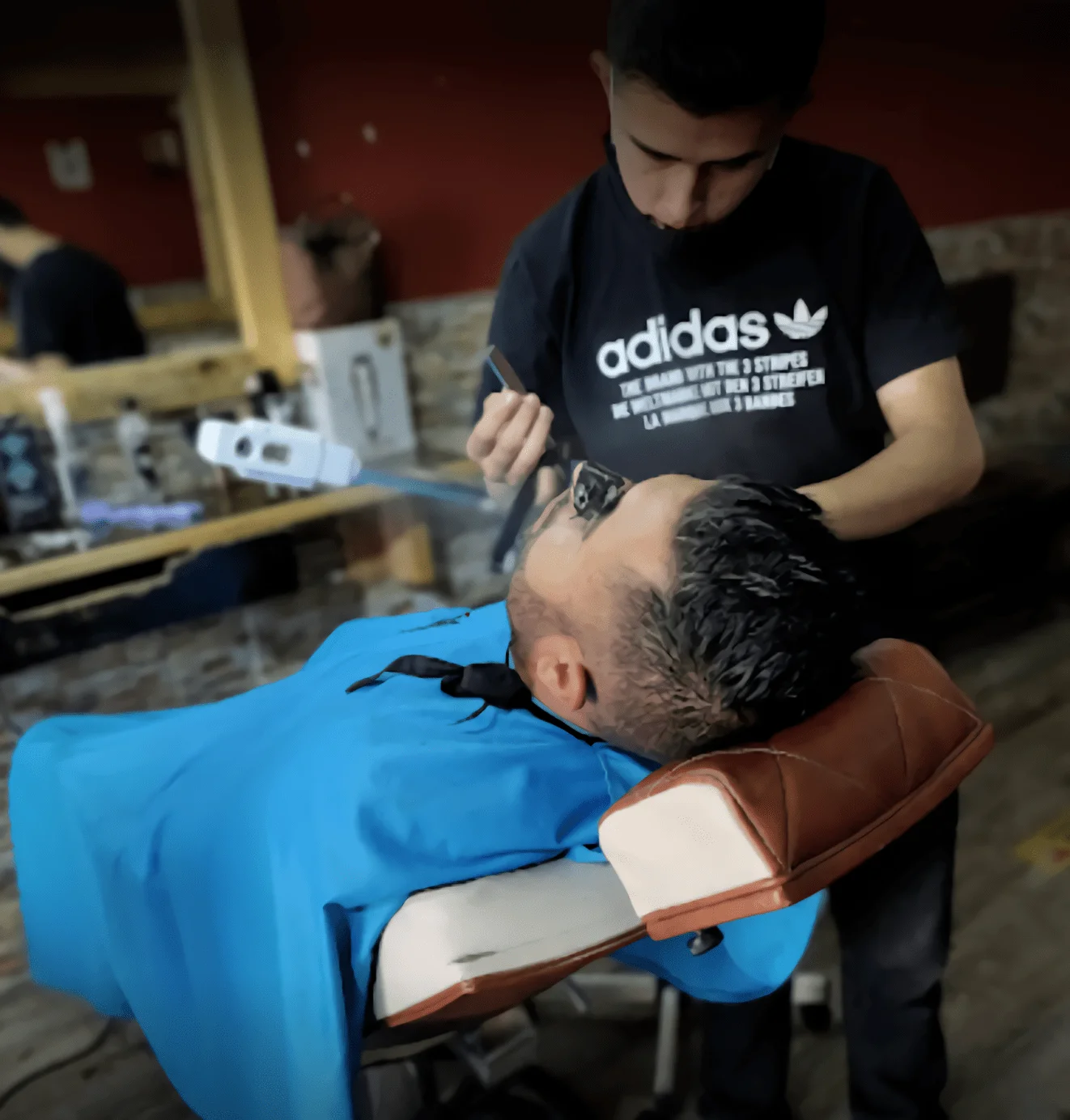 Barbería-hecho-a-mano-barberia-6025