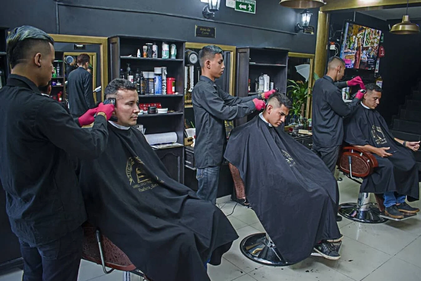 Barbería-escuela-de-barberos-ibague-darell-academia-y-barberia-7652