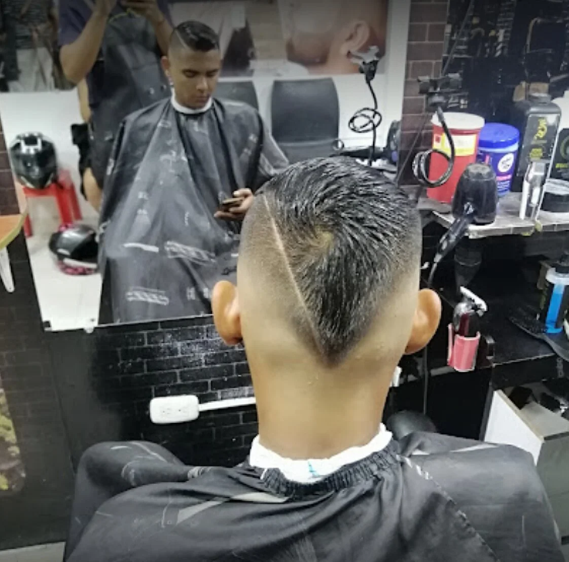 Barbería-barberia-la-nueva-zona-de-andres-7803