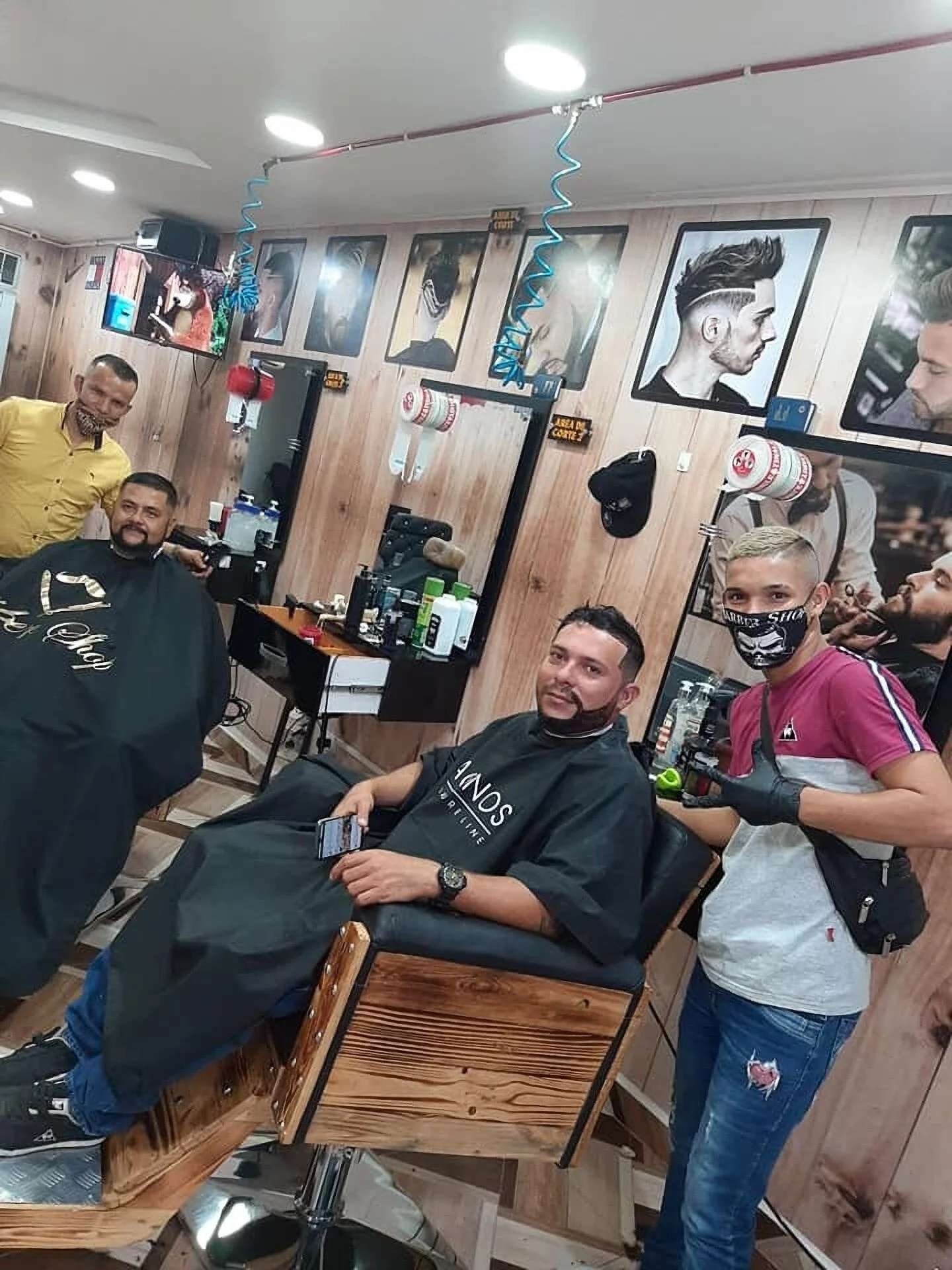 Barbería-pilatos-barber-shop-7850