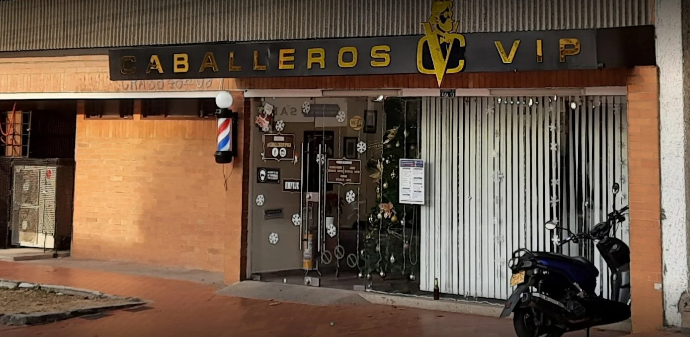 Barbería-caballeros-vip-barbershop-7877